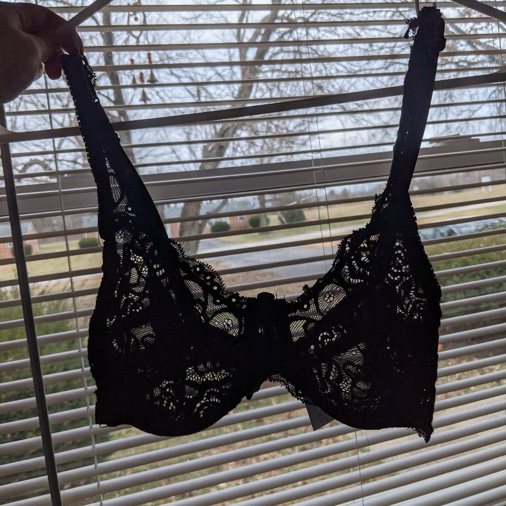 lacy black bra